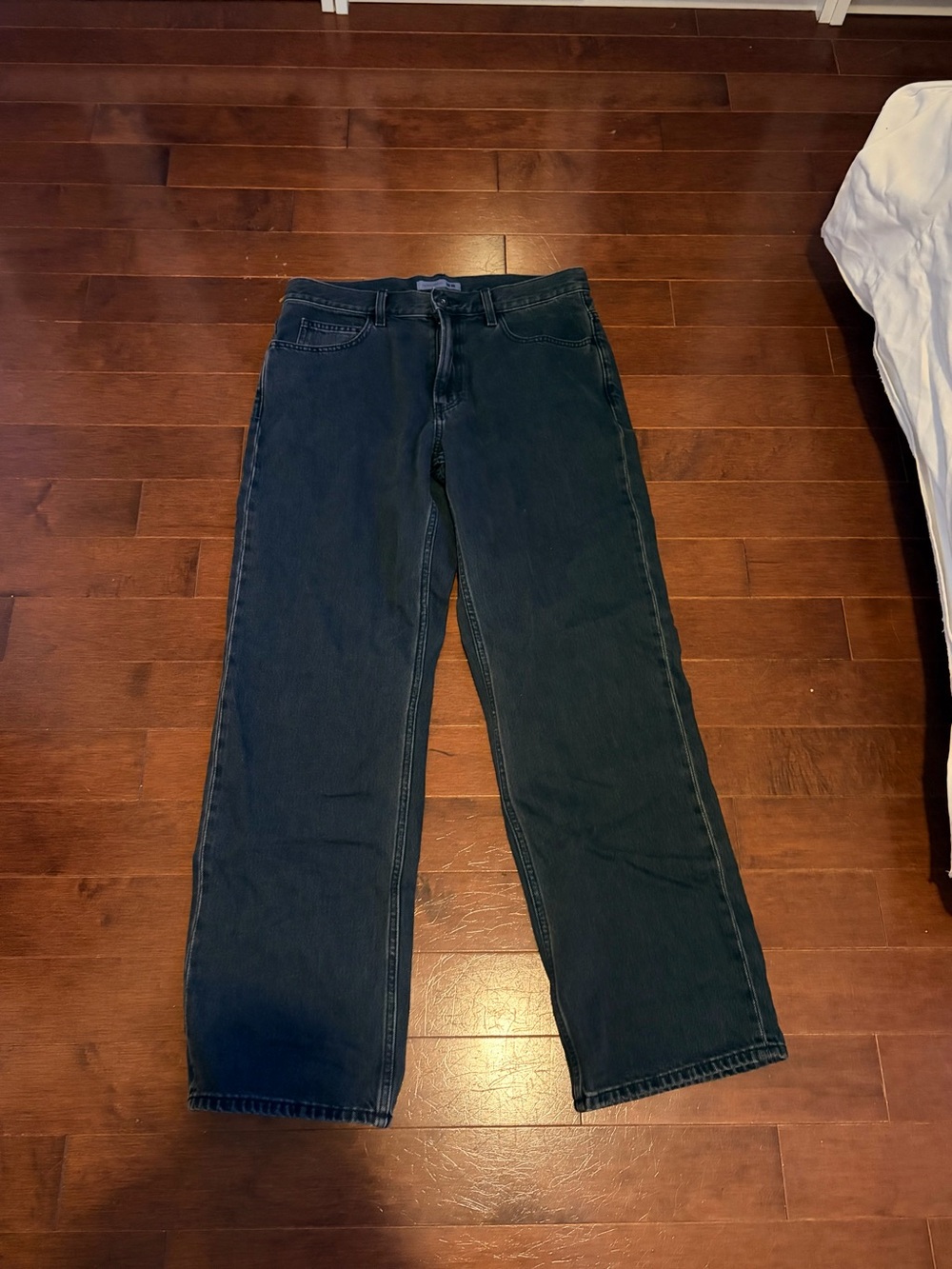 Men's Straight-Leg Jeans in Black